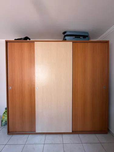 Guarda-roupa 