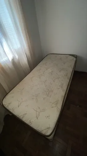 Cama de solteiro 