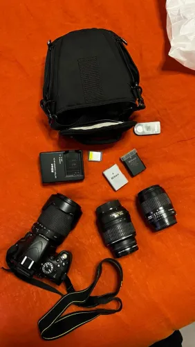 Nikon D5100 + Lentes 18-55mm e Tamron 18-200mm + Kit Completo
