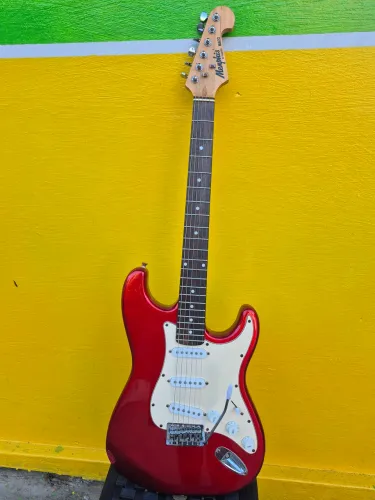 Guitarra Memphis by Tagima MG22