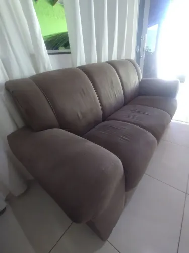 Vende de sofá três lugares valor 380
