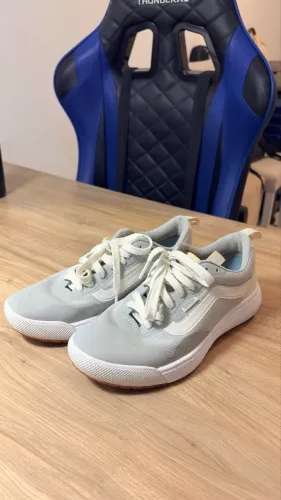 Vans Feminino Ultracush tamanho 36
