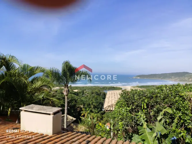 Casa em Rua Pousada da Vida Sol e Mar - Praia do Rosa - Imbituba/SC