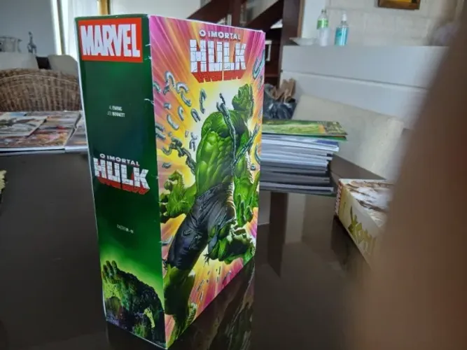 HQ Coleção O Imortal Hulk com 11 edições Panini em capa cartão