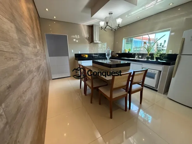 Vendo Bela Casa Linear com loja, Bairro Betim Industrial, Betim !!