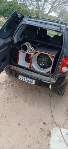 Vende-se grave de 15 no caixote