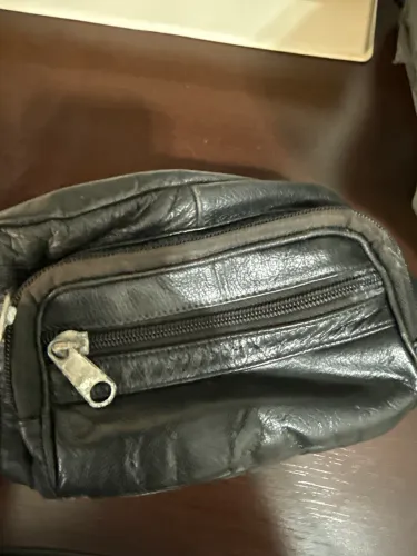 Pochete de couro legítimo preta