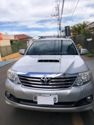 Toyota Hilux SW4 SRV D4-d 4X4 3.0 TDI Dies. AUT 2013