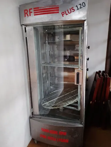 Máquina de assar frango 
