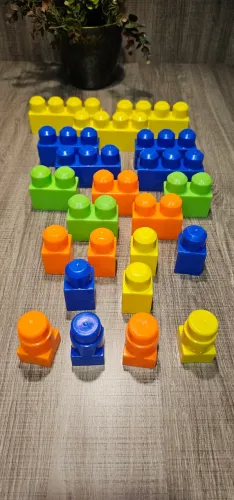 Lote com 22 blocos de encaixe GROW original.
