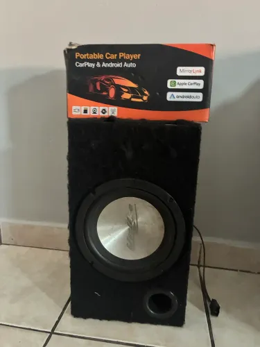 Caixa Subwoofer 10 + multimídia CarPlay / Android Auto