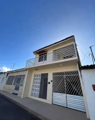 CASA EM JUNQUEIRO A VENDA