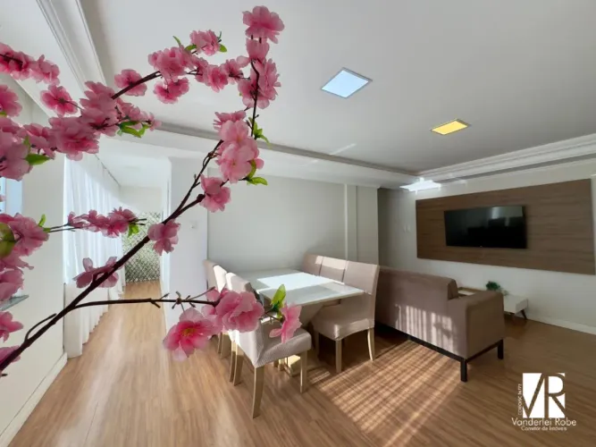 Apartamento Mobiliado para Locação Anual no Centro de Balneário Camboriú