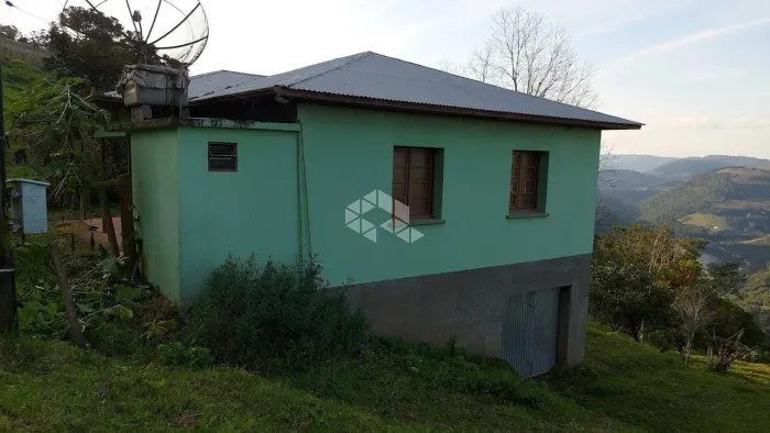Área de 12ha com casa e em Monte Belo do Sul