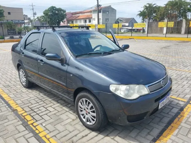 Fiat Siena HLX 1.8 MPI Flex 8V 4P 2005