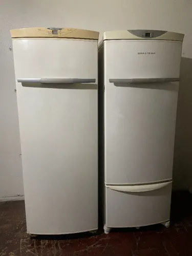 Brastemp Conjunto Freezer e Refrigedor (geladeira) separados.