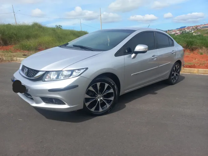 Honda Civic Sedan LXR 2.0 Flexone 16V Aut. 4P 2016