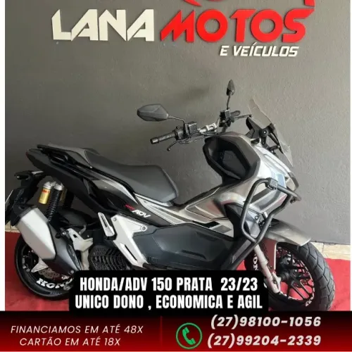 ADV 150 prata 23/23 uma scooter urbana que lide bem com buracos e pisos irregulares