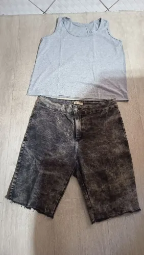 Bermuda jeans preta estonada plus size + regata algodão