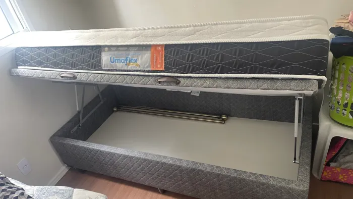 Cama Box Baú Solteiro Umaflex com Colchão de Molas - Excelente Estado