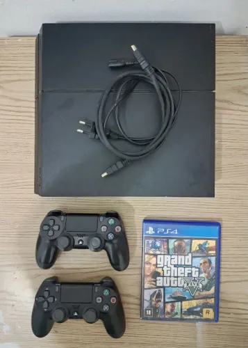 Promoção PS4 Fat 500gb 3 Controles + GTA 5( ATE 10X SEM JUROS)