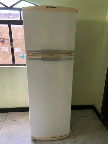 GELADEIRA BRASTEMP FROST FREE 127V CONSERVADA