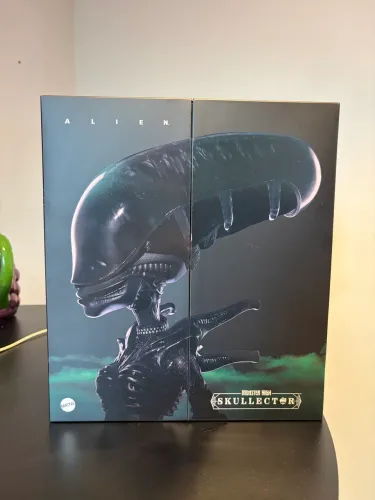 Caixa Skullector Alien