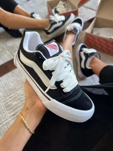 Vans knu
