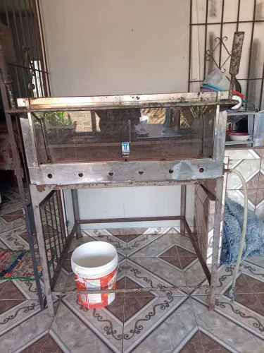 Vendo forno industrial e 1 expositor de bebidas e 1 freezer ..