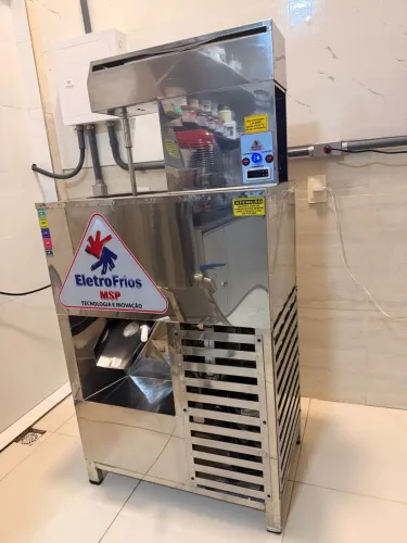Produtora de sorvete S80C EletroFrios - 3 meses de uso