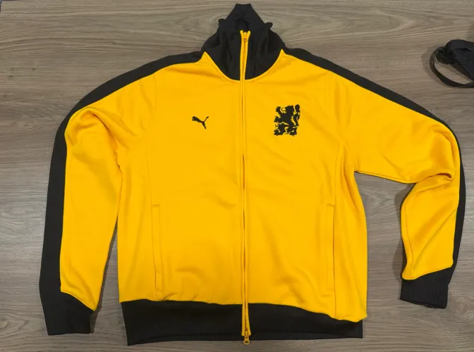 Rara e antiga Jaqueta puma anos 90 da Holanda