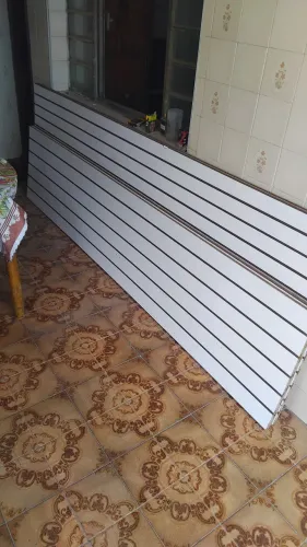 Painel canaletado