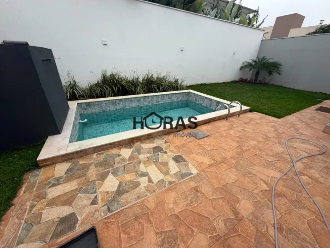 Sobrado 3 Suítes com Piscina para Alugar em Cuiabá | R$ 12 Mil