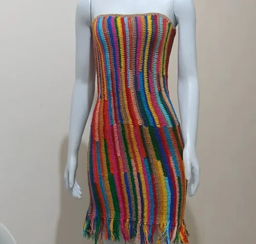 Faço por encomenda roupa de crochê ZAP *44