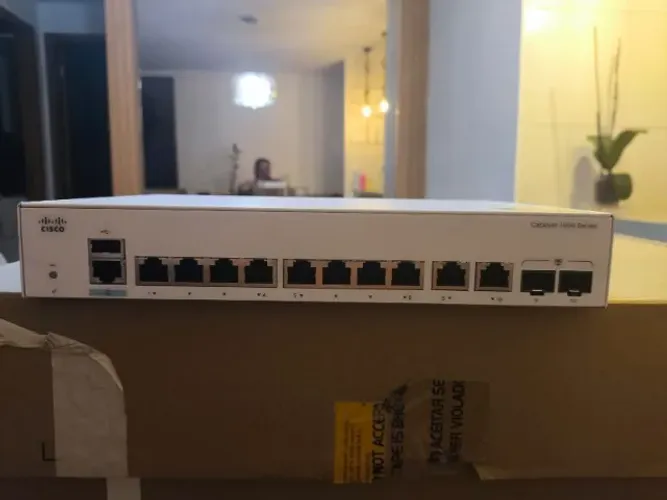 Cisco C1000-8T-2G-L 8x 10/100/1000 Ethernet ports, 2x 1G SFP RJ-45