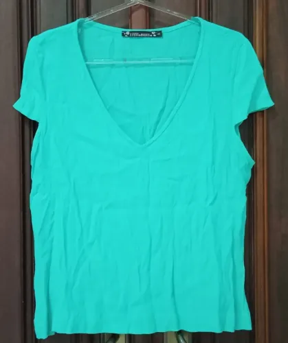 Blusinha Verde Água tam 44 sem manga USADA desapego marca Linda de Morrer
