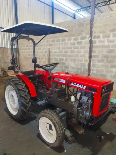 Trator Agrale modelo 4100