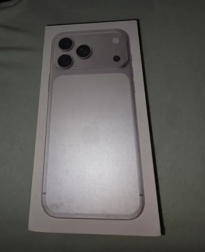 Iphpne 17 pro max 256gb prata lacrado
