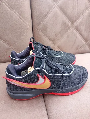 Nike Lebron XX Trinity