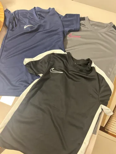 3 Blusas nike dryfit tam P infantil