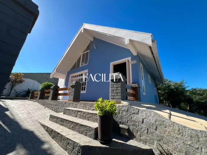 Casa para locação no bairro Agronômica, Florianópolis.