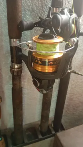 Vendo kit molinete mais vara molinete 4000 Shimano