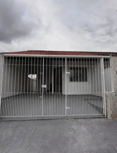 Casa para Venda em Resende, Bela Vista, 2 dormitórios, 1 suíte, 1 banheiro, 2 vagas