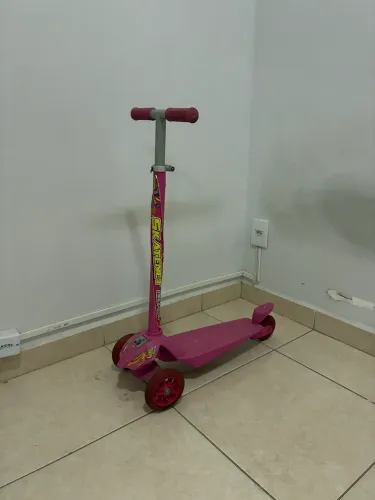 Patinete Infantil Rosa 3 Rodas com Guidão Regulável