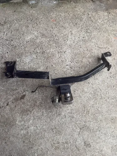 Engate/Reboque para Corsa Hatch (frente Montana)