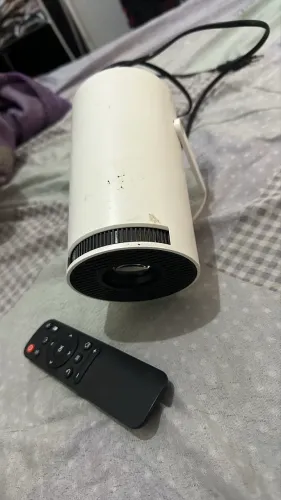 Projetor HY300 pro 4K 150 polegadas