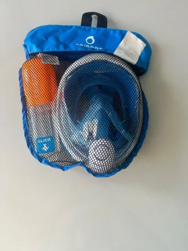 Máscara de mergulho azul nova