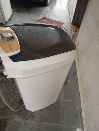 Tanquinho Colormaq 12 kilos funcionando normal (127 volts )