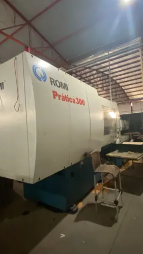 MAQUINA INJETORA