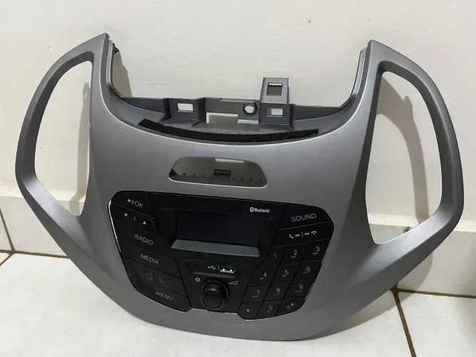 Som original com moldura Ford Ka 2015 2016 2017 2018